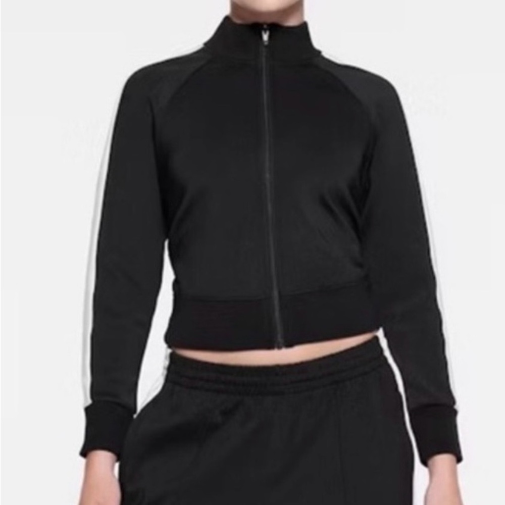 🧥 SKIMS Outdoor Track Jacket | Onyx | Size Medium (M) | NWT 🏷️